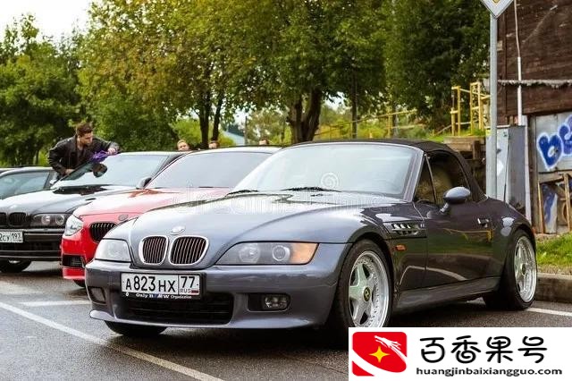 村官一个月工资多少