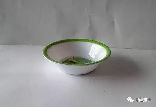 几块钱的陶瓷碗有毒吗？什么样的陶瓷碗有毒？