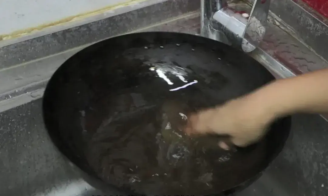 铁锅生锈怎么办