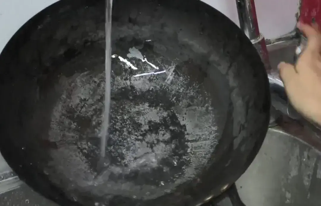 铁锅生锈怎么办