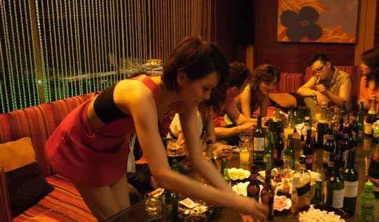 陪酒女一个月能挣多少钱