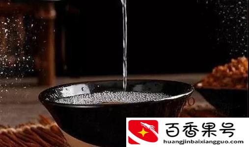 曲酒和白酒的区别