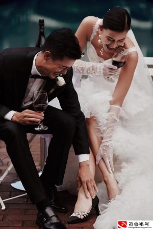 拍婚纱照大概价格