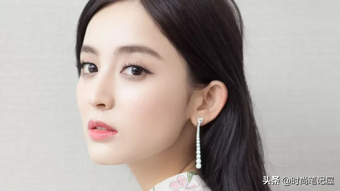 为什么越化妆素颜越丑