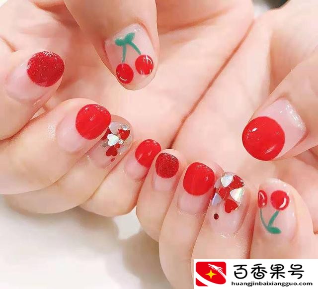 手黑适合的美甲