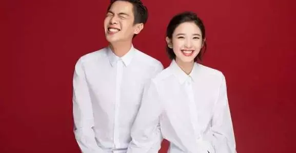 领结婚证穿什么衣服