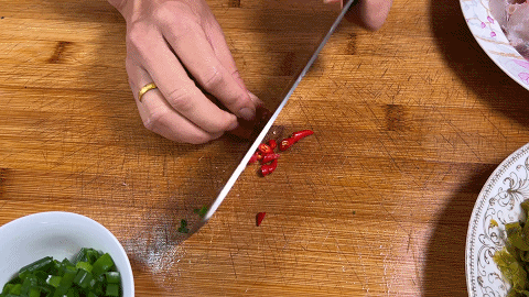 酸菜鱼用什么鱼？酸菜鱼用什么鱼做最好吃？