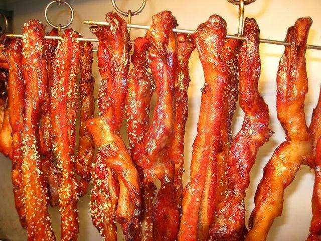 做叉烧肉用什么肉最好？叉烧是什么肉做的？