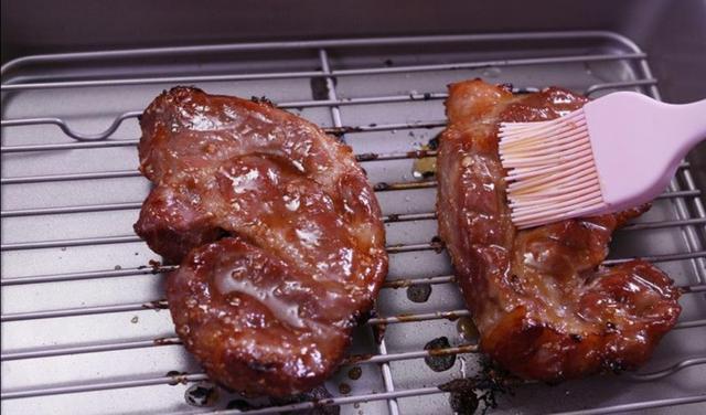 做叉烧肉用什么肉最好？叉烧是什么肉做的？