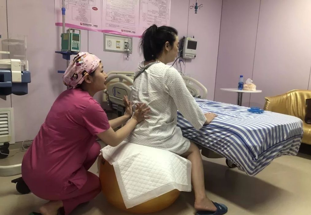 待产包里哪些东西要带进产房