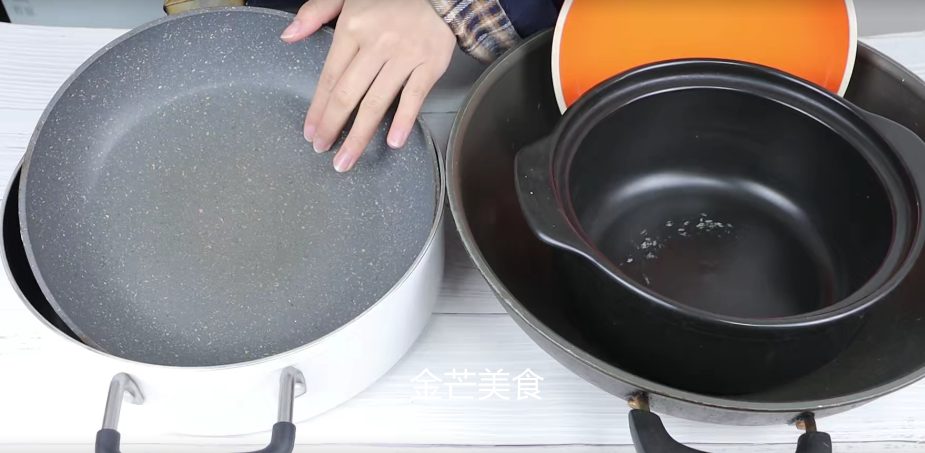 不粘锅涂层脱落还能用吗