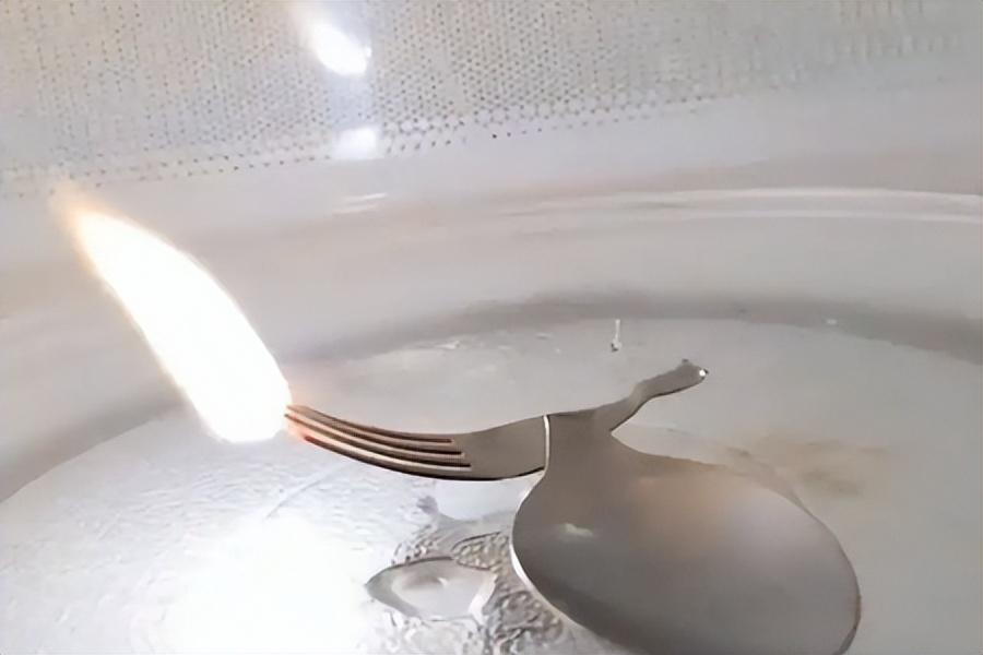 不锈钢可以微波炉加热吗