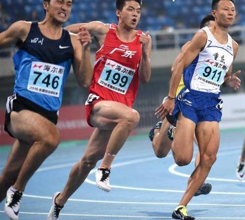 为什么跑圈是逆时针方向