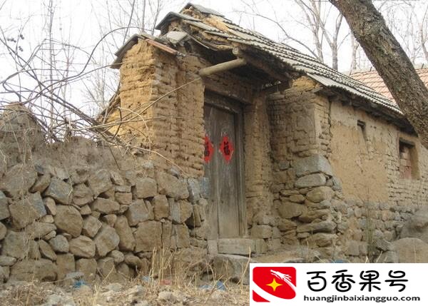 农村老房子千万别拆掉，想办法卖给城里人，一套也能赚十几万