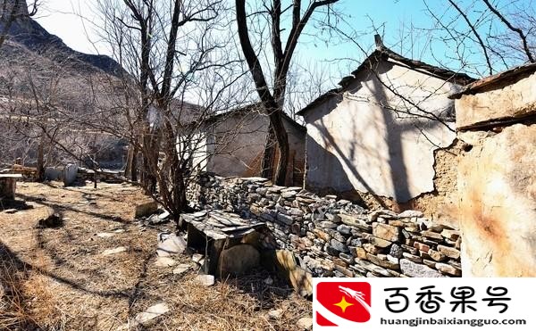 农村老房子千万别拆掉，想办法卖给城里人，一套也能赚十几万
