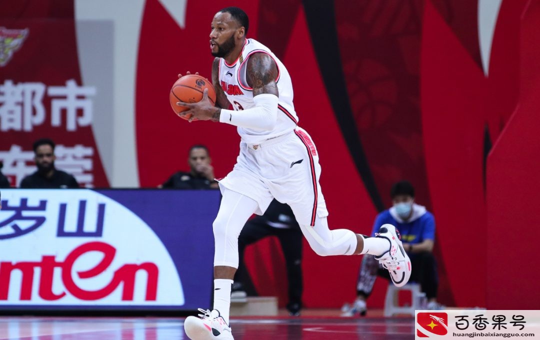 威姆斯为什么不打nba