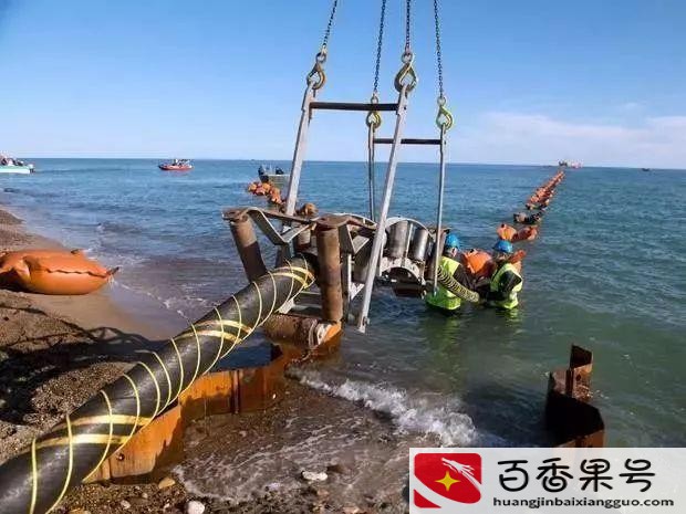 光纤通信是利用什么传递信息