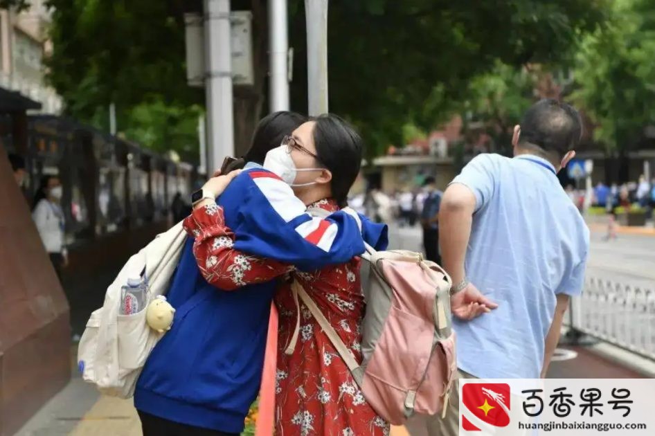 高三复读一年大约需要多少钱