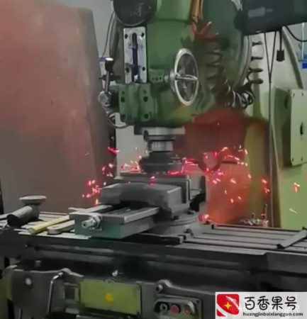 模具工资一般多少钱一个月