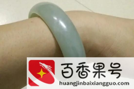 玉手镯怎么养才会越来越透亮