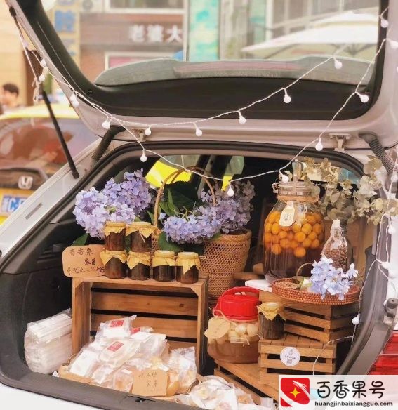 在汽车后备箱卖货可以摆地摊
