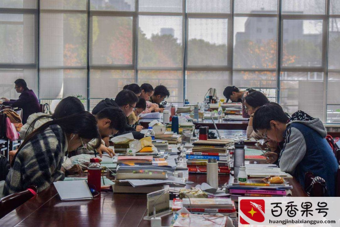 大学教授工资一般有多少钱