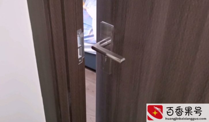风水上讲睡觉时卧室门关不关