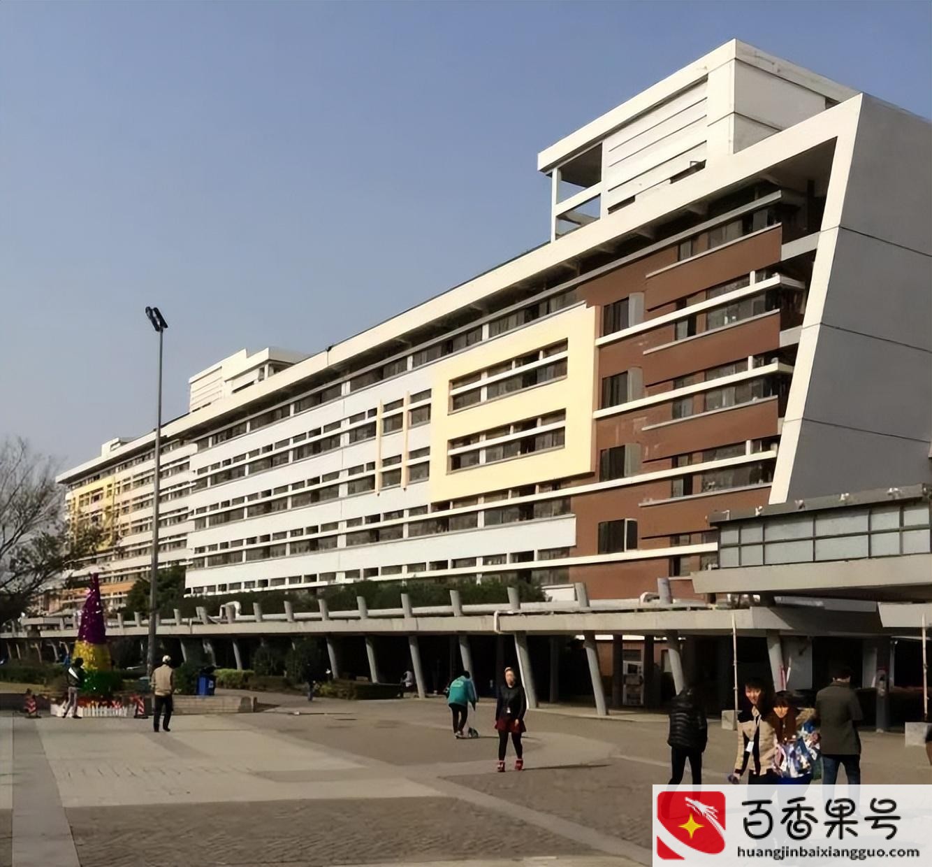 工厂上班8000工资算高吗