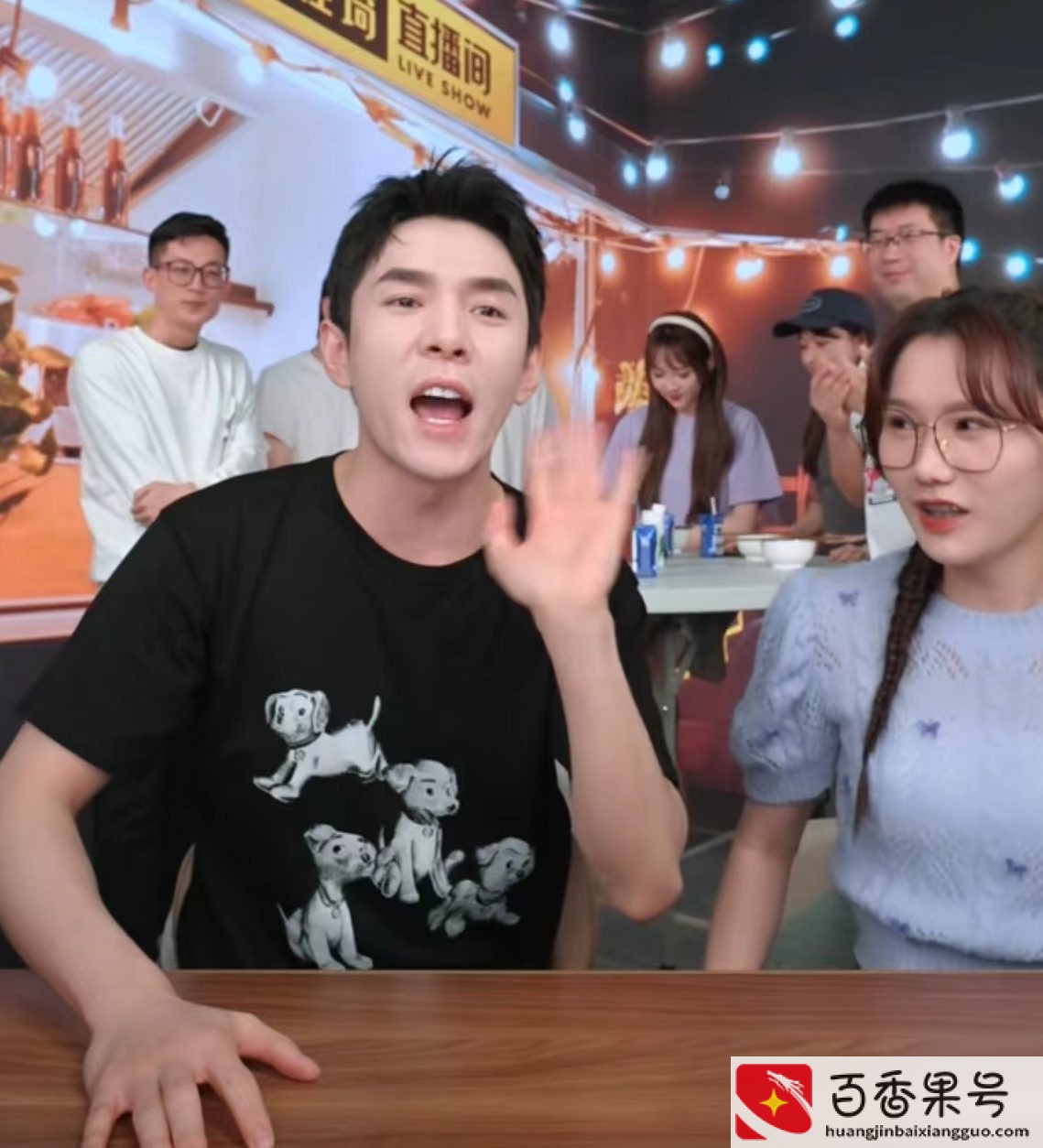 李佳琪怎么了？李佳琦直播被停？