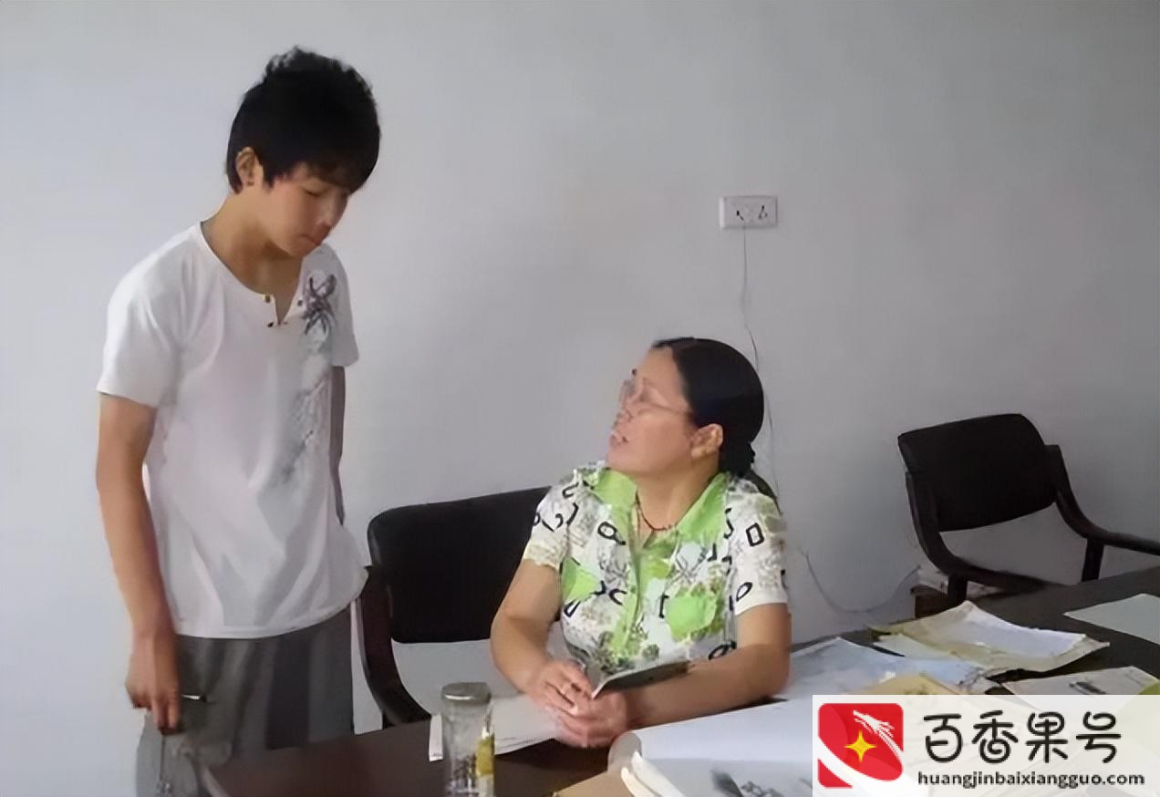 高中老师一年能挣多少万