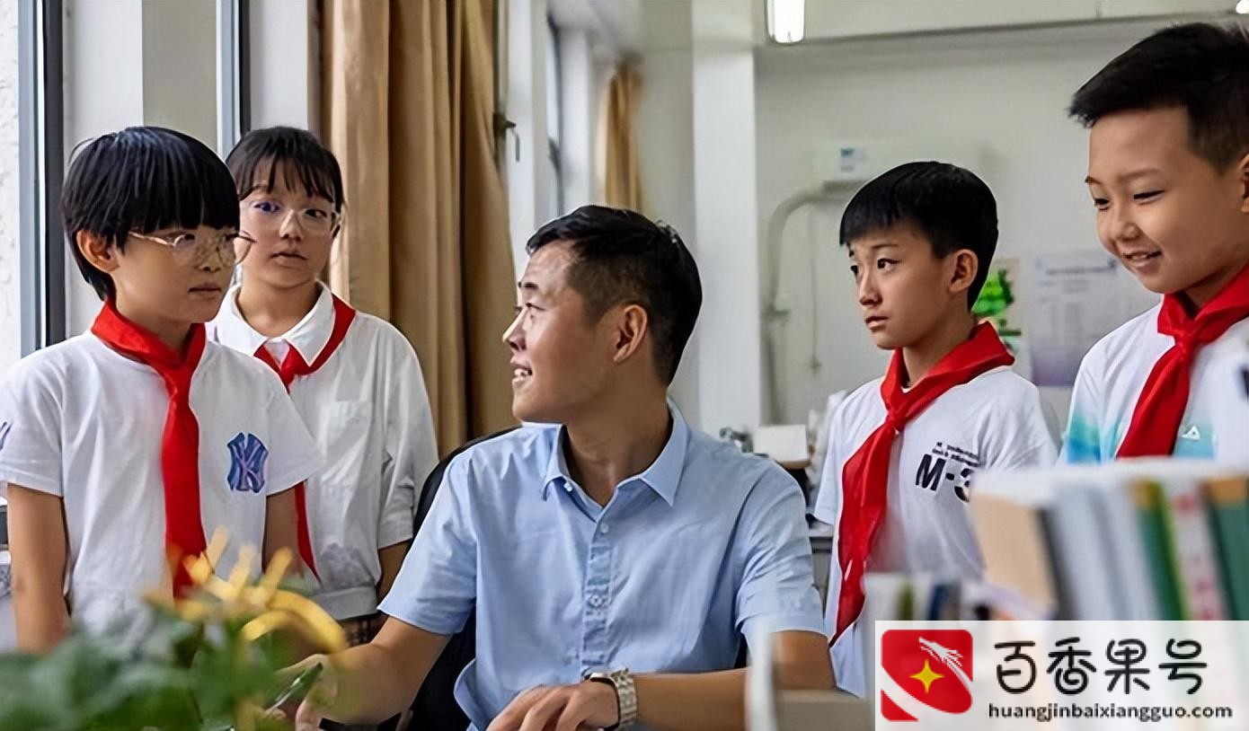 高中老师一年能挣多少万