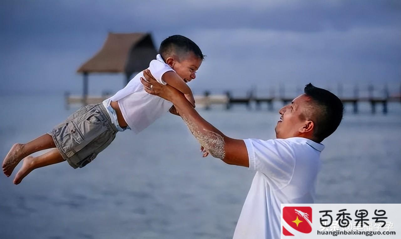 太空中有哪些资源至少说出2点来