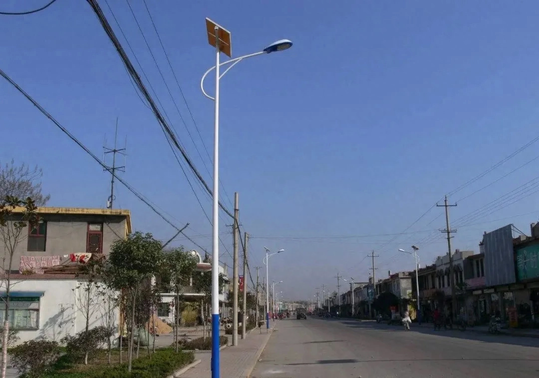 太阳能路灯大约多少钱一个