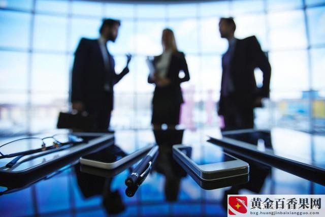 初入职场送什么礼物？初入职场送礼物合适吗？