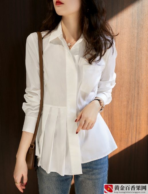 初入职场女大学生穿搭？初入职场的打工人穿搭？