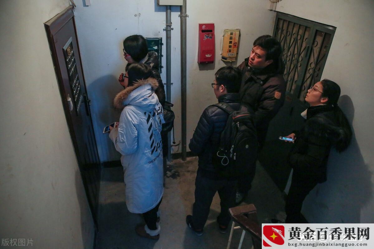 第一天上班提前多久到公司？入职当天需要准时去吗？