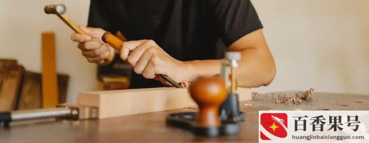 初中毕业干什么活最挣钱？体面又不看学历的工作？